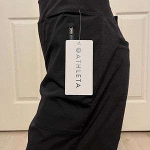 Athleta Trekkie North Burmuda Short